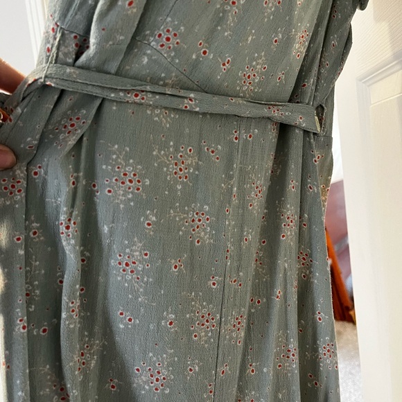 GAP Sage Green Floral Midi Dress - Picture 5 of 5